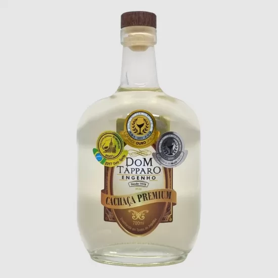 Cachaça Dom Tápparo Premium Jequitibá 700ml