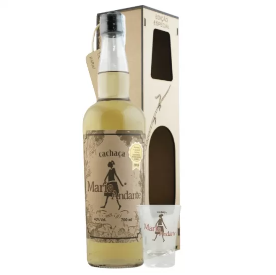 Cachaça Maria Andante Ouro C/ Caixa De Madeira 670ML
