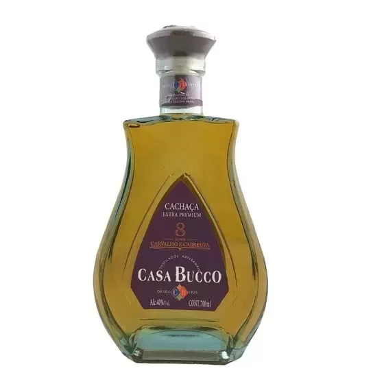 Cachaça Casa Bucco Carvalho e Cabreuva 8 Anos 700ml