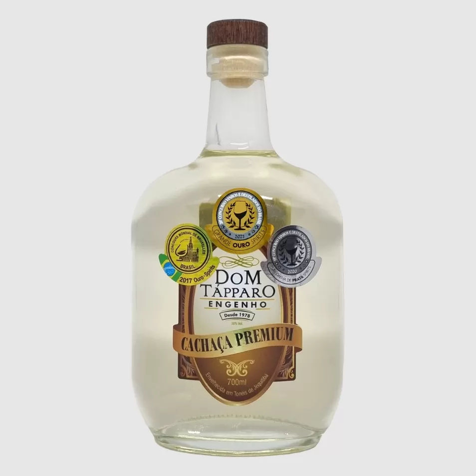 Cachaça Dom Tápparo Premium Jequitibá 700ml